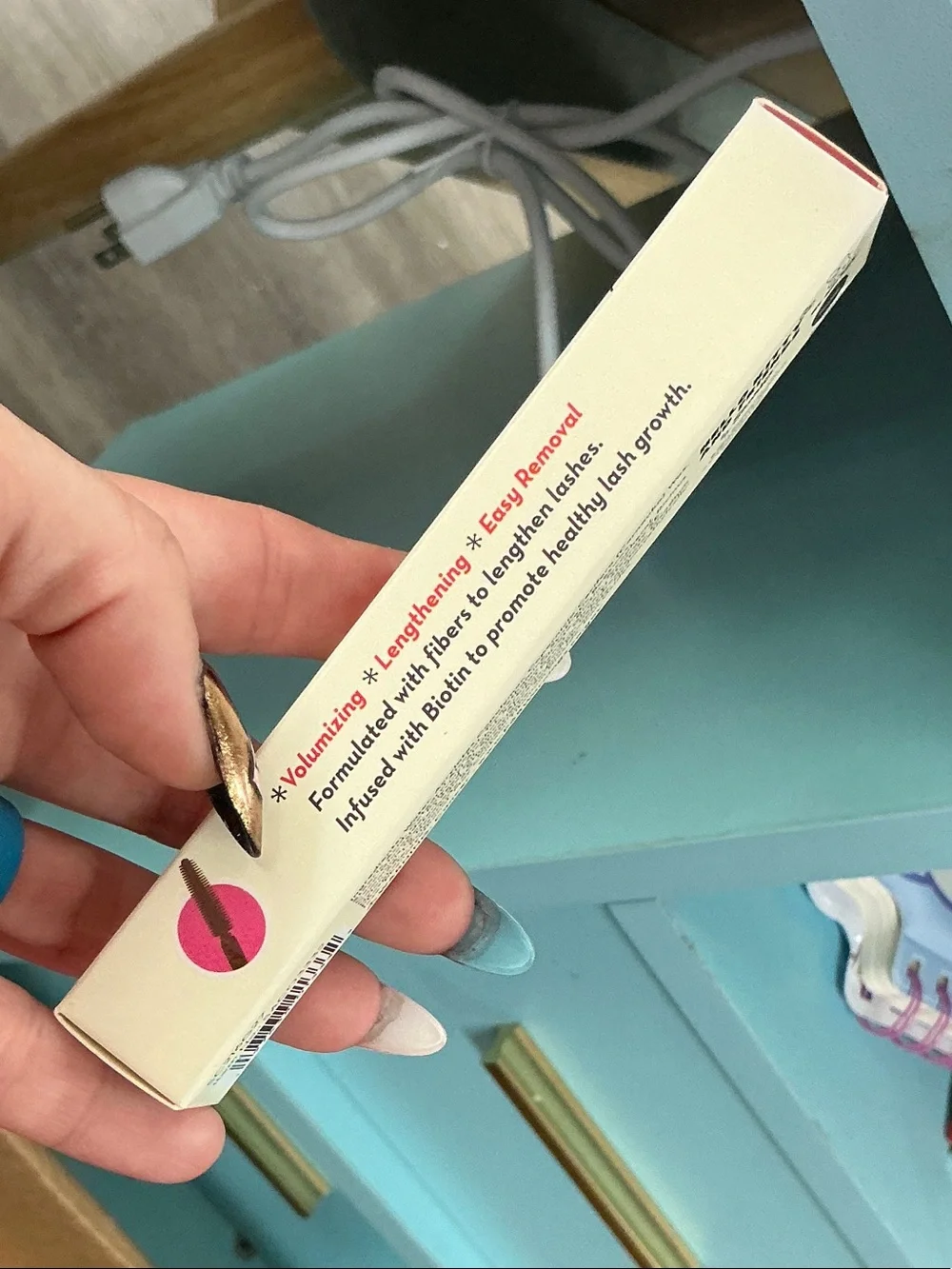 Dolly Lash Mascara - the Crème X Hello Kitty and Friends
